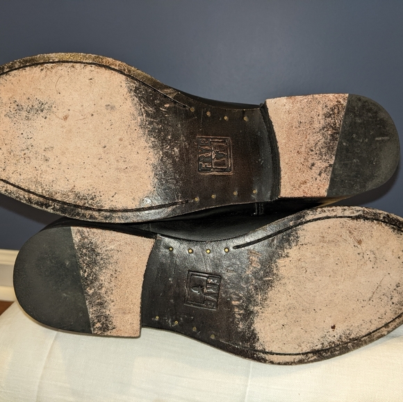 Frye tall Melissa back zip boot. Black.  W8.5.  Worn only a few times. - Picture 5 of 5